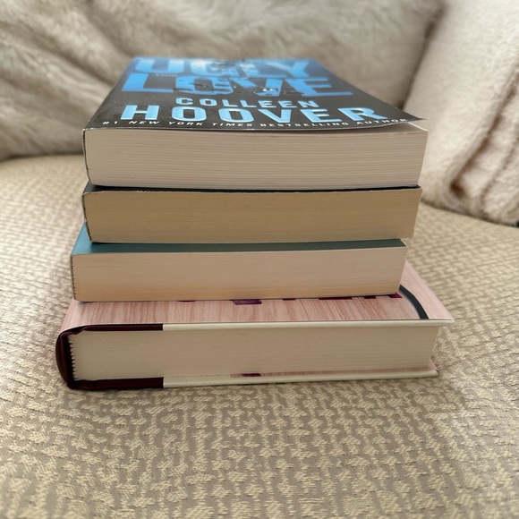 4 Book Bundle - Colleen Hoover - Very good condition! - Picture 3 of 5